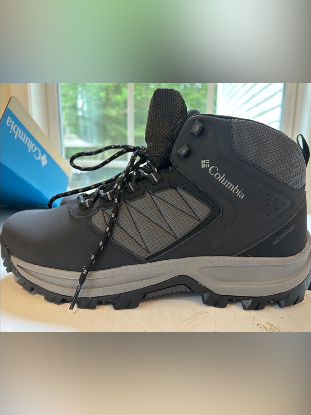 Columbia Men’s Black and Gray Waterproof Hiking Boot